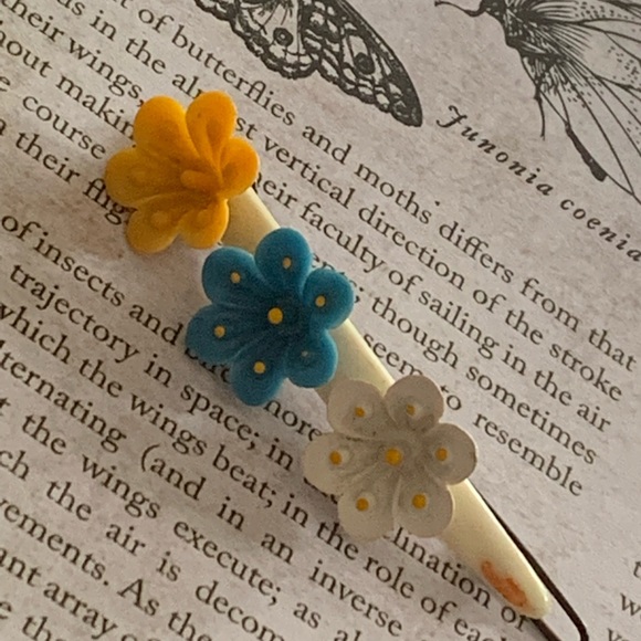 Vintage Floral Hair Barrette Cute Yellow Blue White Flowers - Picture 2 of 12